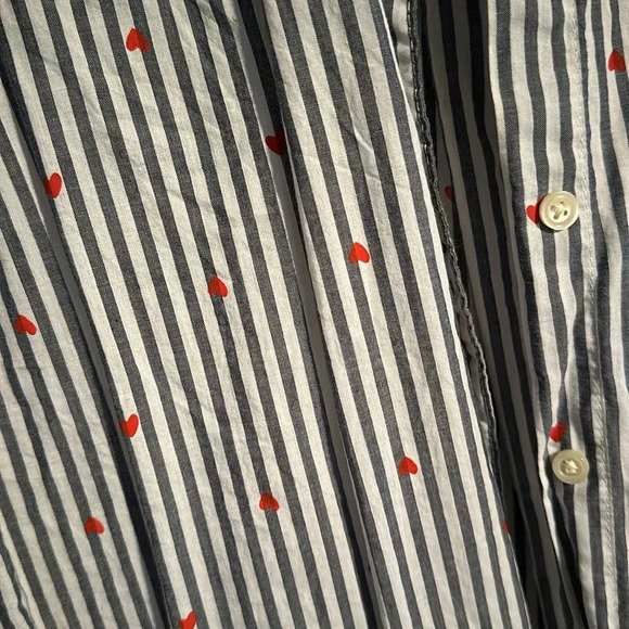 Old Navy Button Down Shirt with hearts size medium - Picture 2 of 3